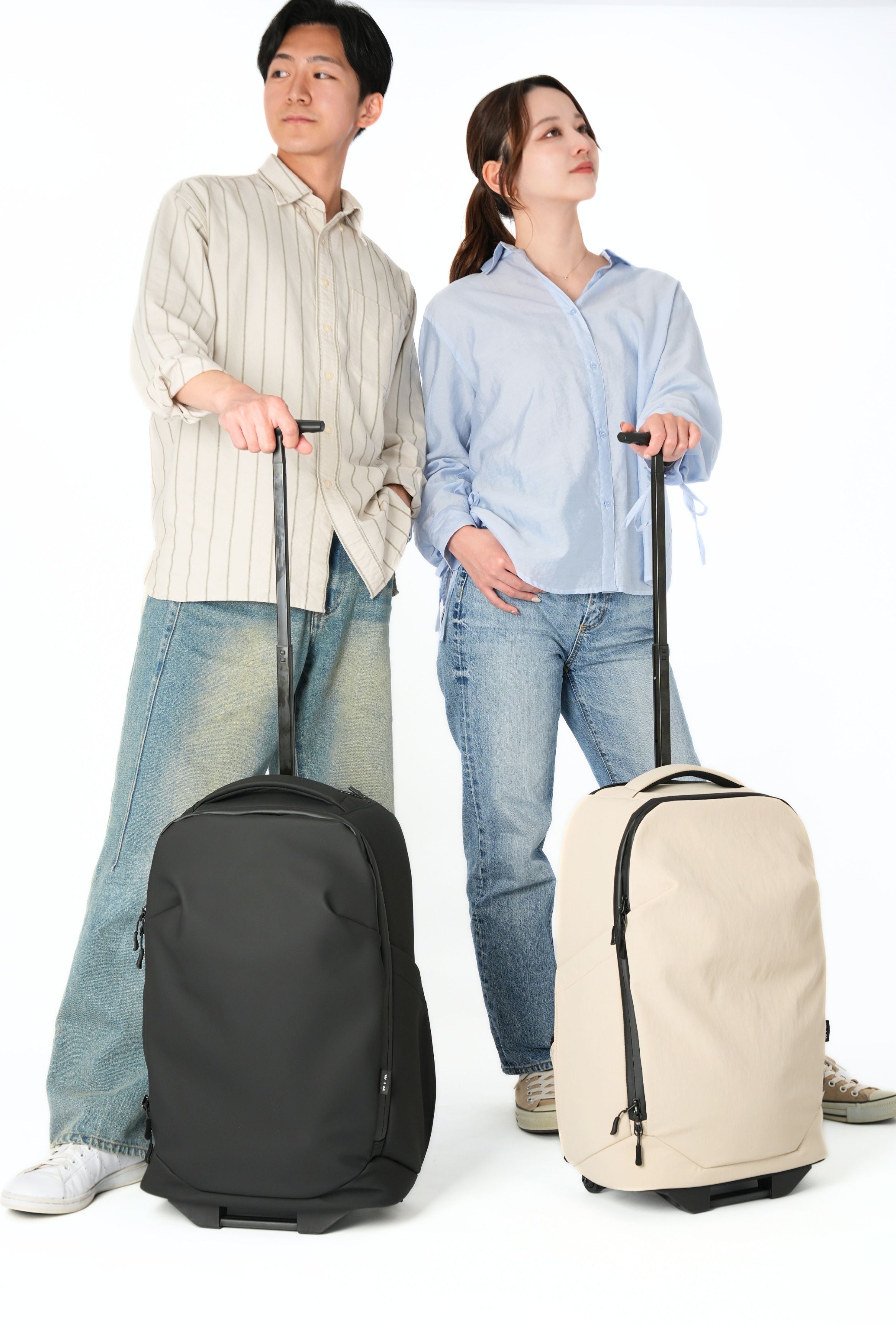 WIM TRANS-CARRY キャリーケース　リュック 特許出願中】消えるキャスターで旅に革命を。｜あらゆるシーンに瞬間
